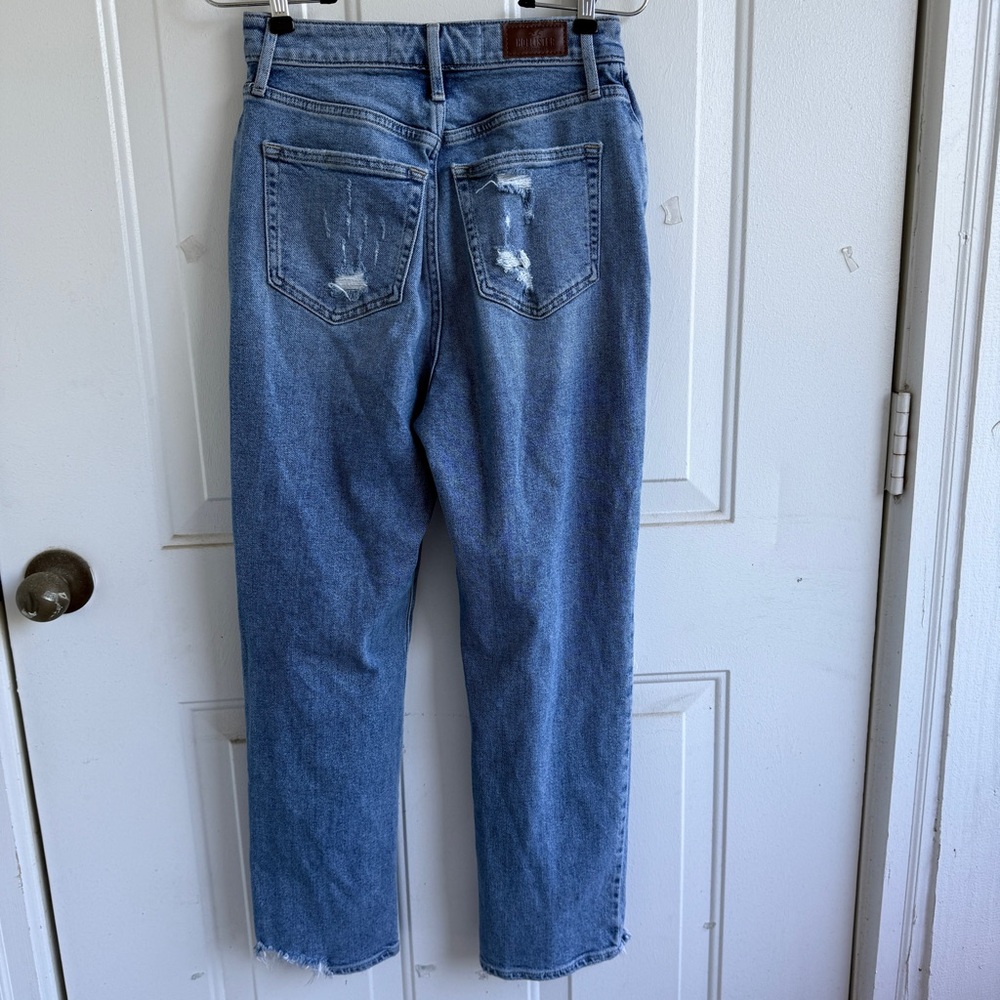 Hollister High-Waisted Ripped Jeans | Size 26/25 | Distressed Y2K Vibe - Picture 2 of 9